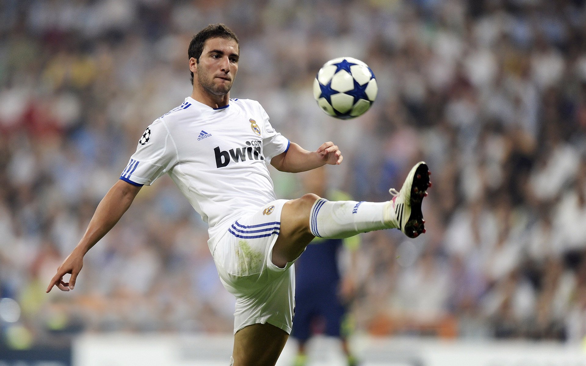 切尔西客场一球小胜,继续冲击前四位置,切尔西赢球