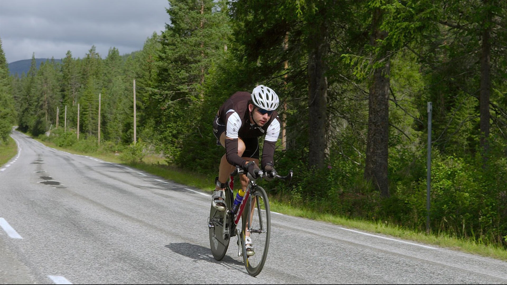 墨尔本联年轻力量不断涌现，墨尔本足球厉害吗